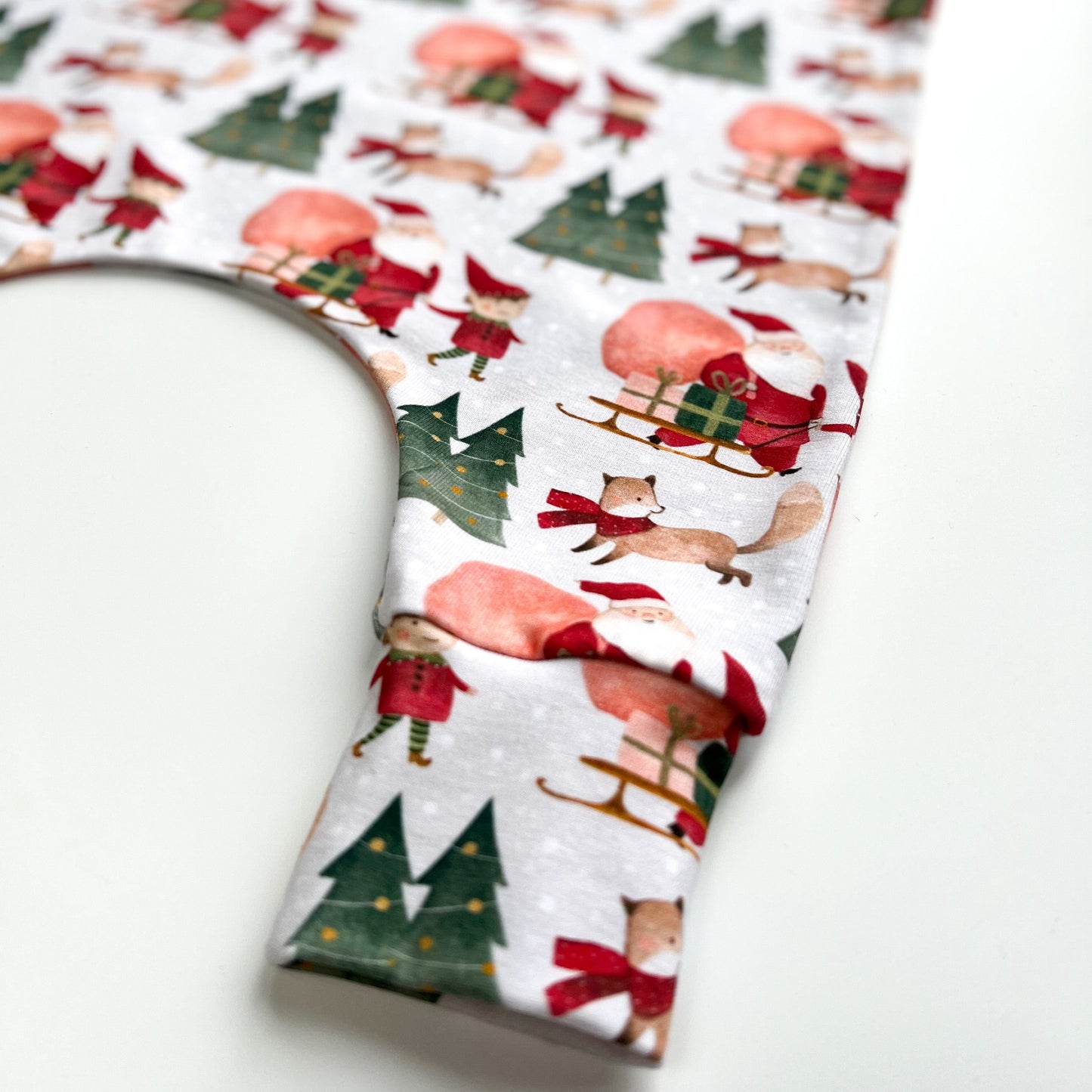 SALE Santas little helper 3-6 Months Baby & Child Romper (READY TO POST)